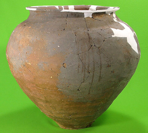 土坑墓出土の常滑大甕