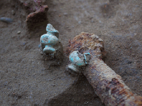 �O�֋ʂƓS���̏o�y���